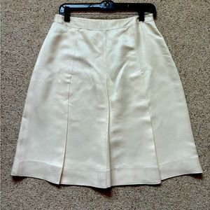 Banana Republic • off white • silk skirt